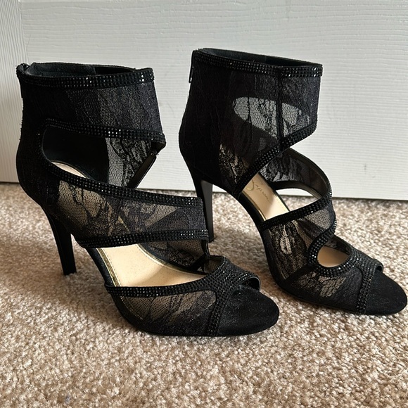 Shoes - New never worn Jessica Simpson heels